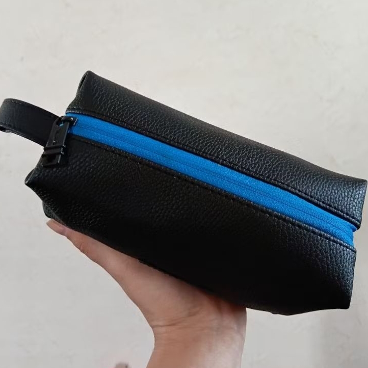 กระเป๋าใส่ของtumi amennitykit