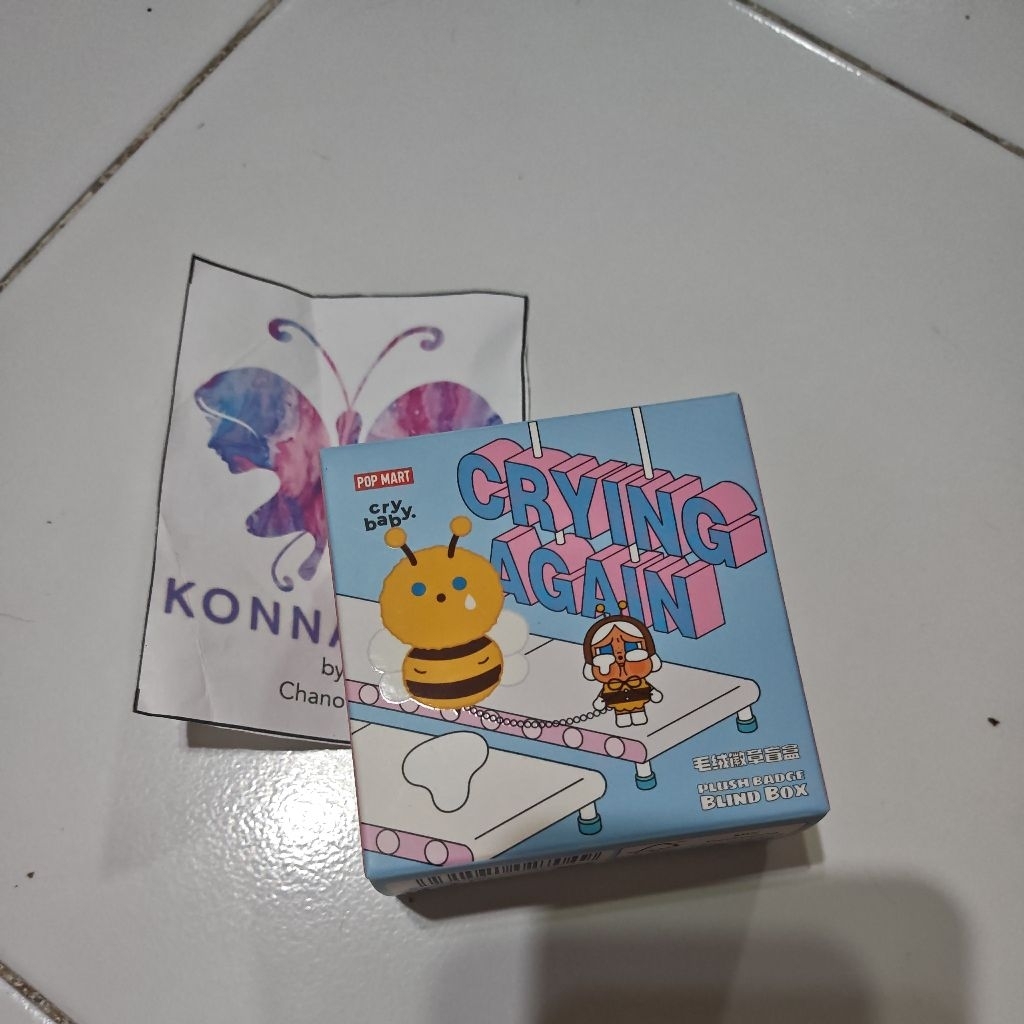 เข็มกลัด crying again ลุ้นตัว ☁🌈