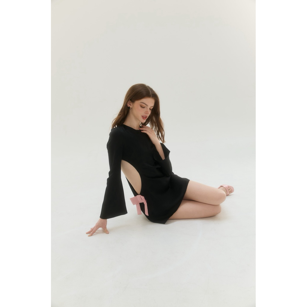 Aristokrat Coquette Rosy Dress เดรสเปิดข้าง ผูกโบว์ เซ็กซี่หรู Minimal Luxury