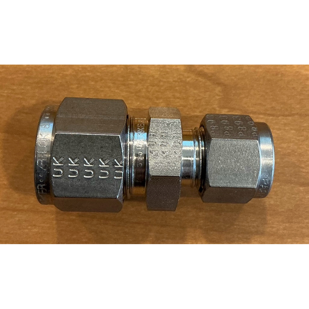 8RU6-316,Reducing Union OD.1/2”xOD.3/8”,PARKER