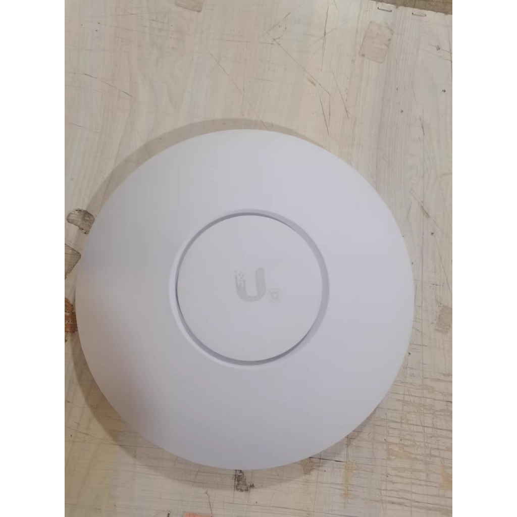 ACCESS POINT UBiQUiTi Unifi UAP AC LR มือสองแถมเพลทยึด
