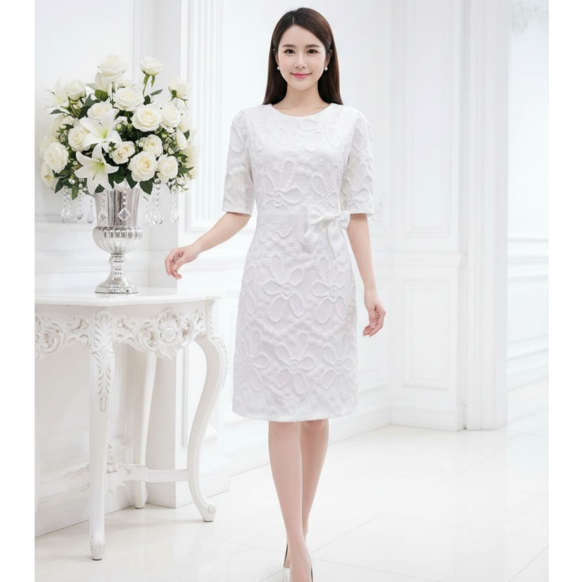 ชุดเดรสสีขาว ผ้า jacquard ลายนูน3D สวยเรียบร้อยน่ารักพร้อมซับใน ซิปหลัง