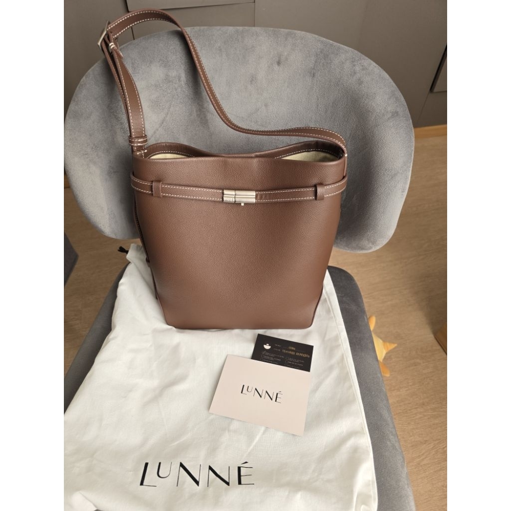 Lunne รุ่น Osmo Bucket - Textured Espresso สภาพเหมือนใหม่!