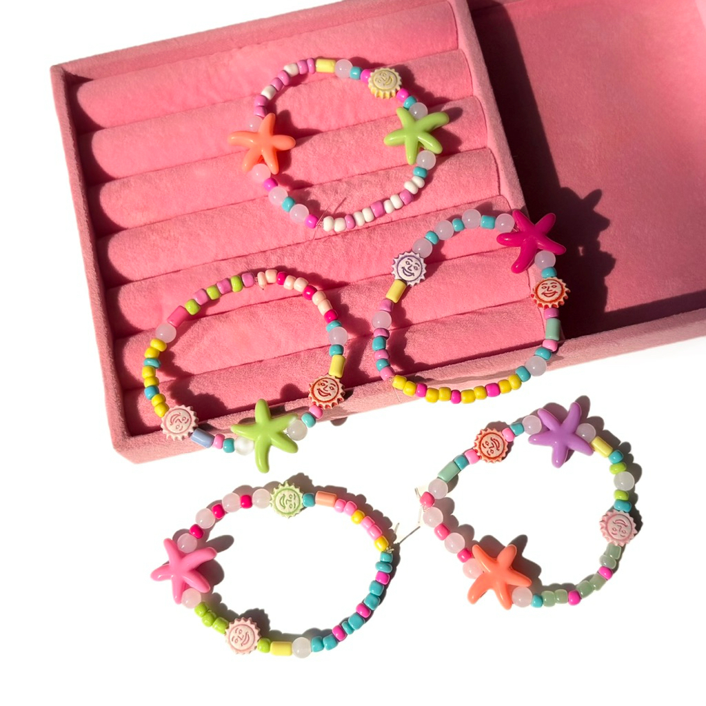 Piing me Bracelet | กำไลข้อมือลูกปัดตกแต่งปลาดาวและพระอาทิตย์