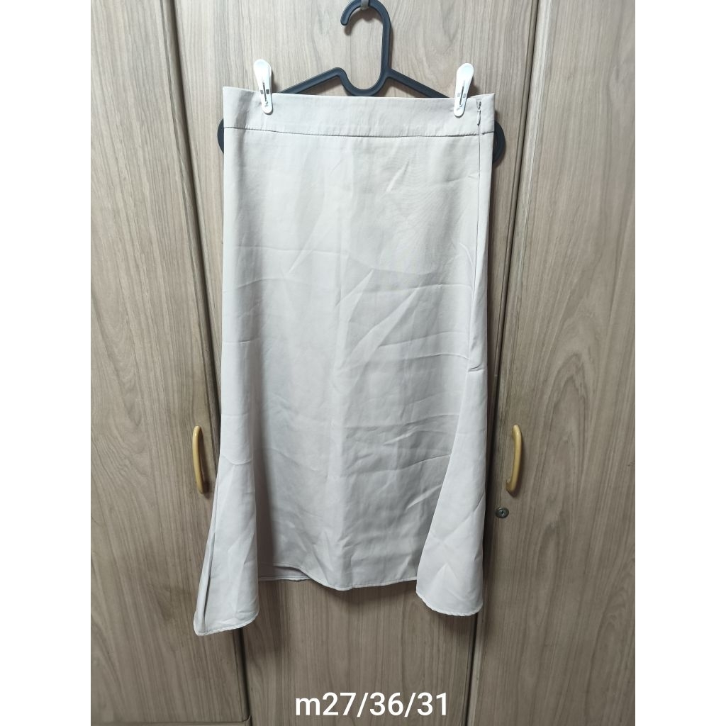 anona story  กระโปรง ใช้น้อย ไซส์m เอววัด27ไม่มีซับ