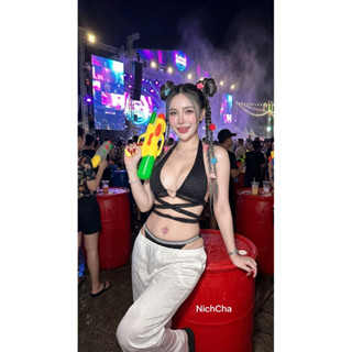 ชุดเซท 3 ชิ้น เสื้อคล้องคอมีฮู้ดแต่งอะไหล่หัวใจหน้าอก บิกินี…