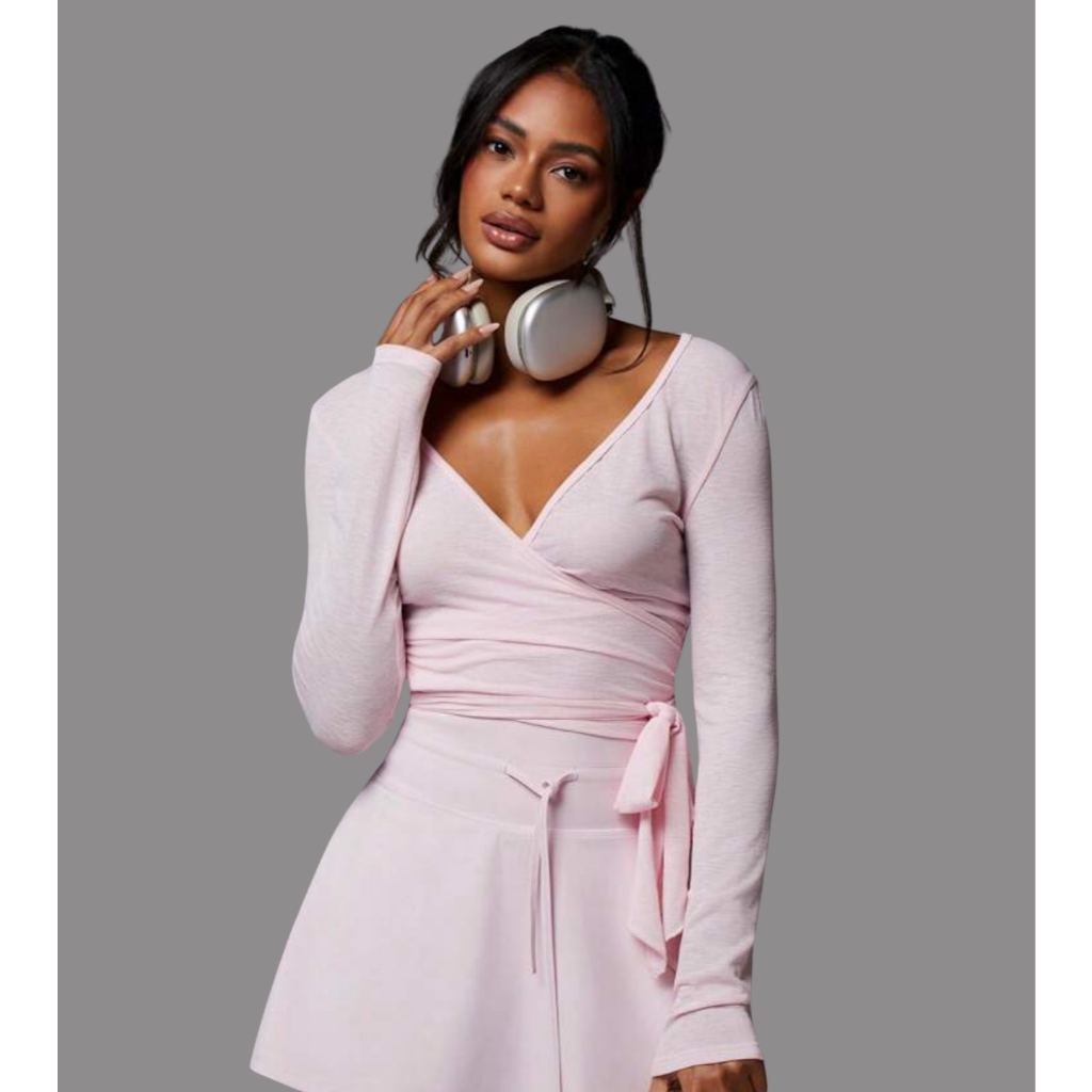 IRENE TOP - เสื้อกีฬาคอวี