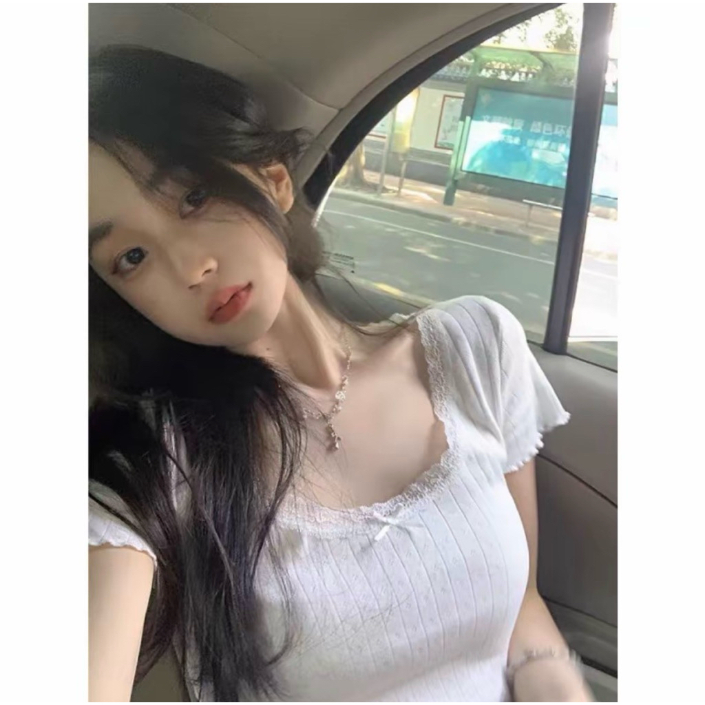 เสื้อยืด lovitoสีขาว