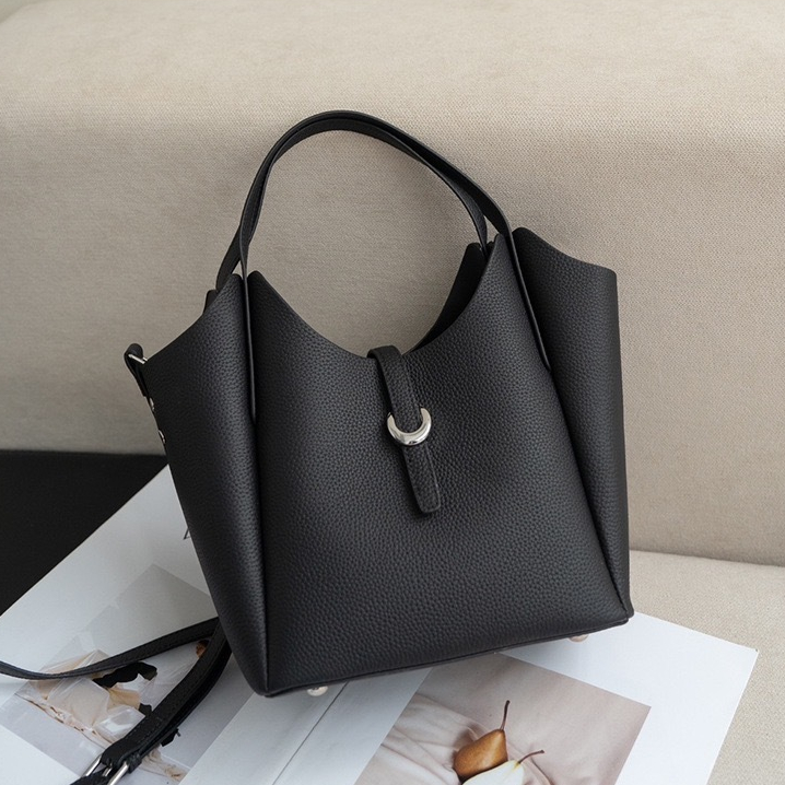 💥Best Seller💥TOPBAGS กระเป๋าสะพายข้างหนังวัวแท้ ดีไซน์สุดคลาสสิก สะพายได้ ถือคล้องมือได้ ดีไซน์สวย ทรงตั้งได้ (7 สี)