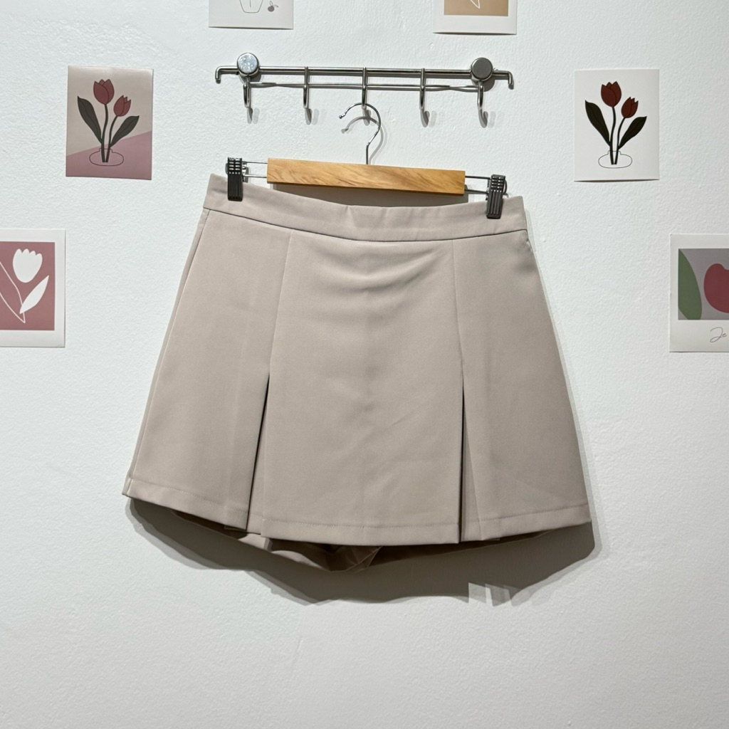 ✅พร้อมส่ง✨ กระโปรงกางเกง มือ2 สภาพดี ป้าย Sunny Closet