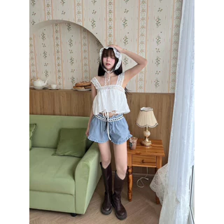 Levenn.bkk • Donut Top เสื้อสายเดี่ยว แต่งลูกไม้ สวยเรียบหรู น่ารัก กระชับพอดี ผู้หญิง Clothing