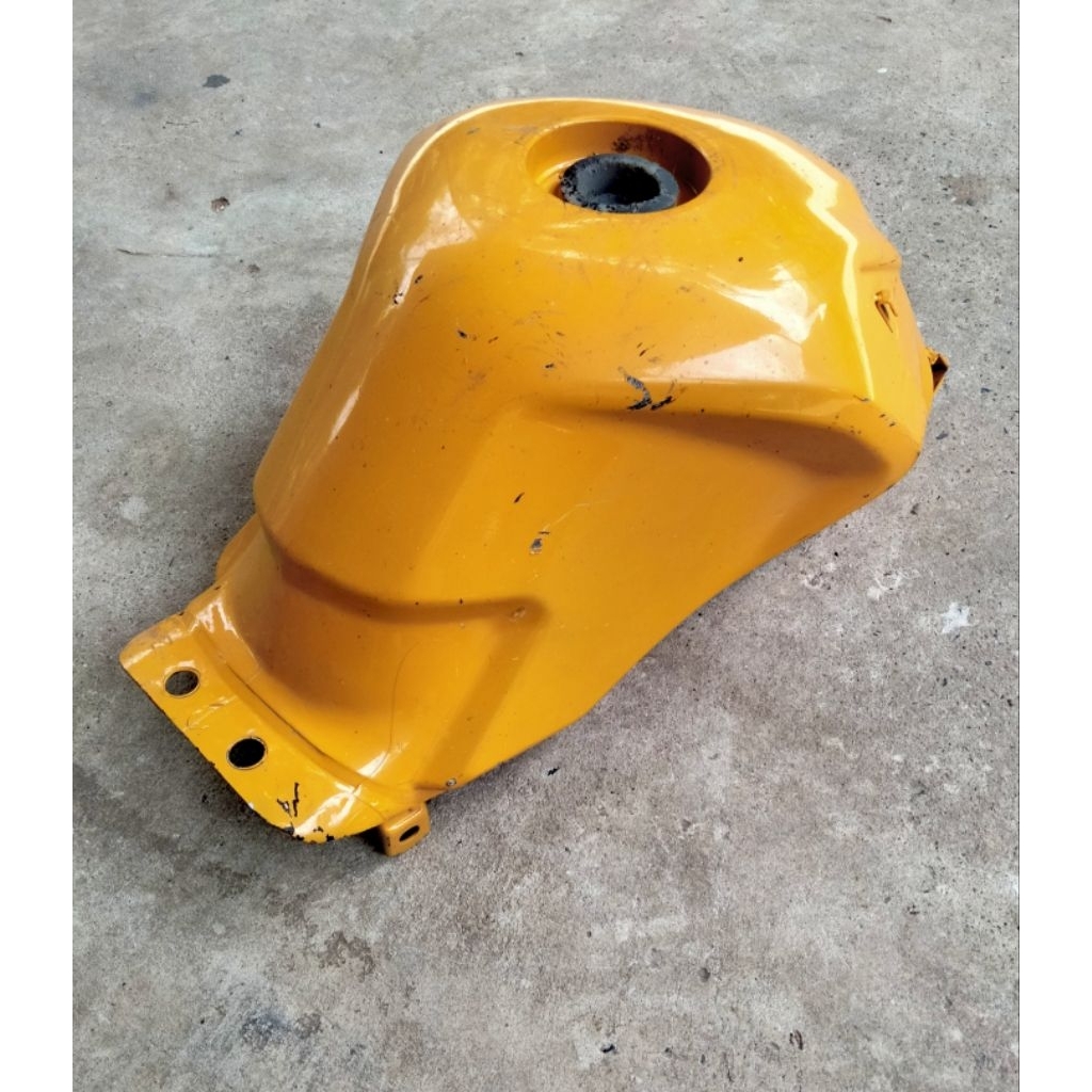 ถังน้ำมัน มือสองสภาพดี Ryuka Breakout150cc