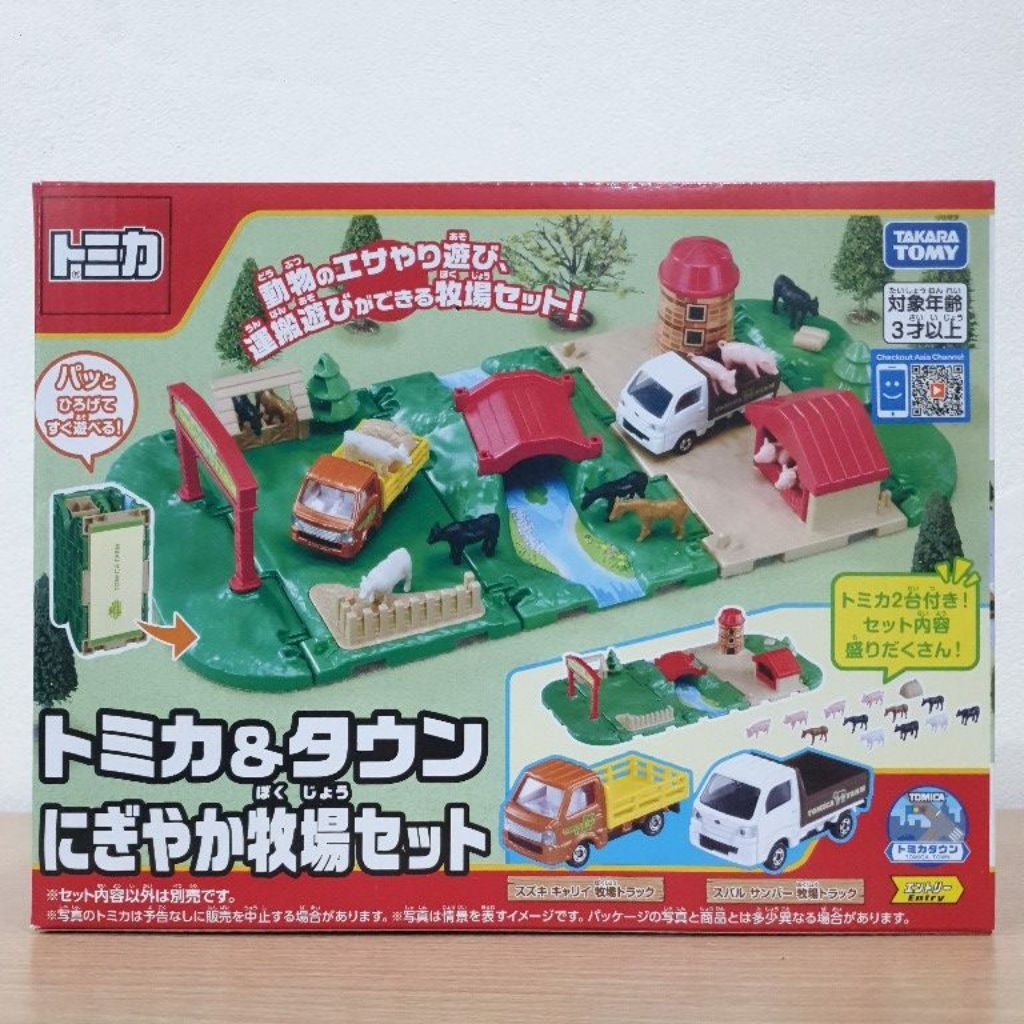 Tomica Town Farm Ranch Set ฟาร์ม วัว ม้า หมู ฟาง มีรถ 2 คัน Suzuki Carry Subaru Sambar Takara Tomy