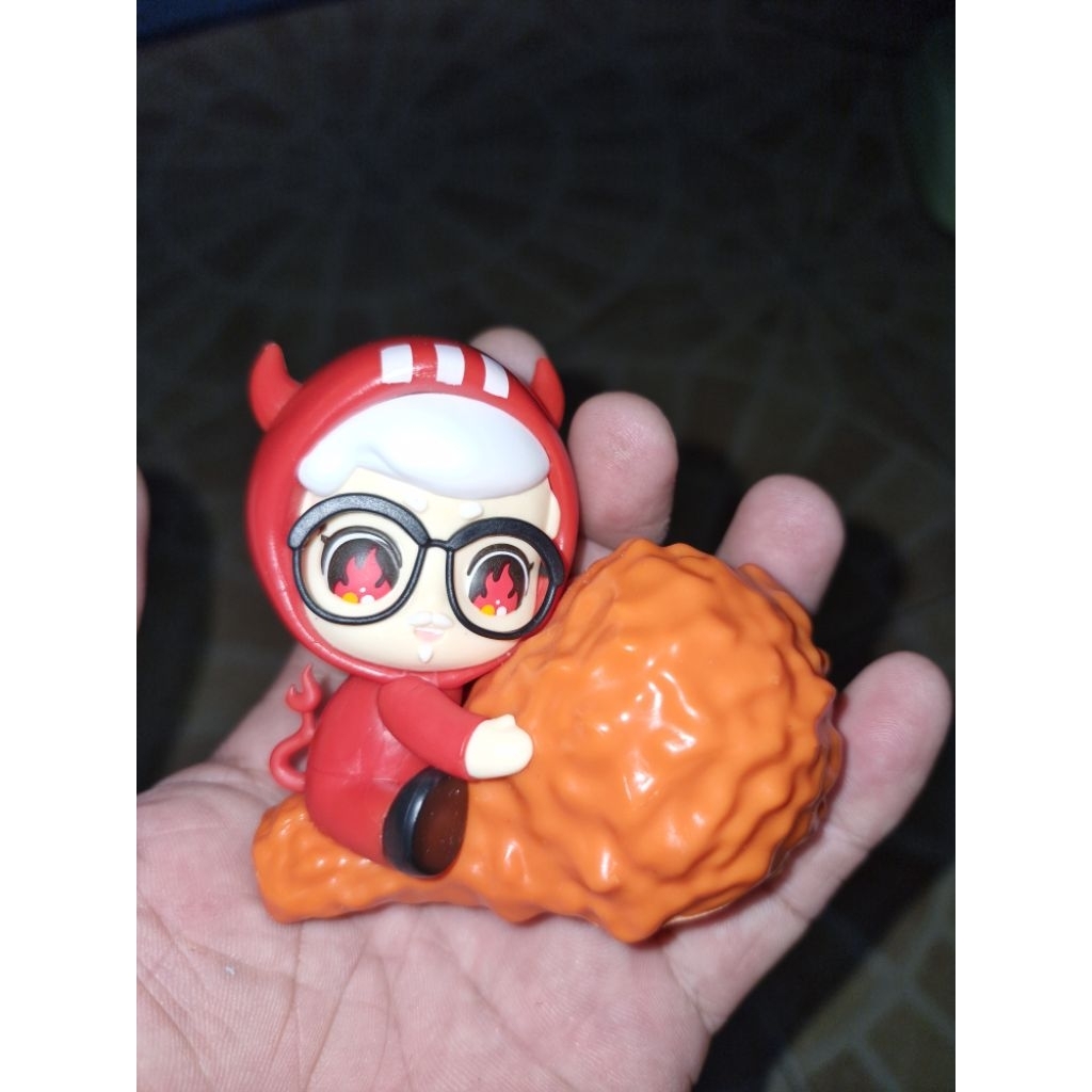 สินค้ามือสอง สภาพตามรูป KFC ART TOYS