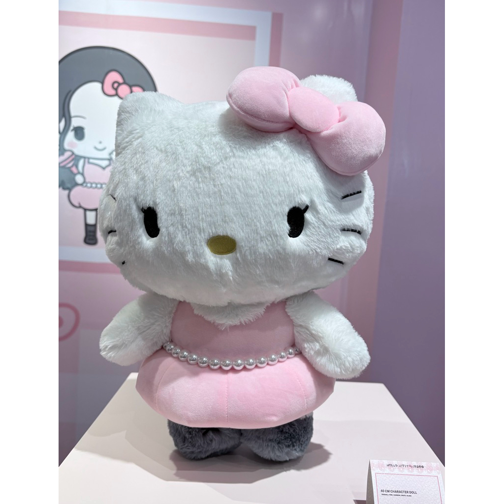 ตุ๊กตา HELLO KITTY x JISOO 40cm Character Doll [ของแท้ 100%] พร้อมส่ง