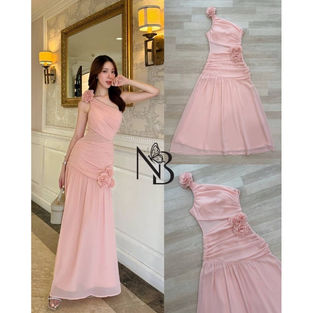 S M L มือ1 NABI BRAND เดรสยาวไหล่เบี่ยงสีนู๊ด แต่งเข็มกลัดดอกตรงไหล่และสะโพก ใส่สวยสุดๆ ป้าย NABI BR