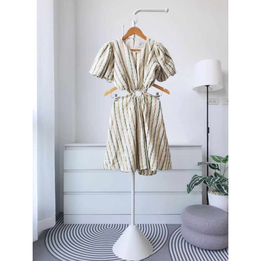 เดรส Pave bkk dress (รบกวนอ่านรายละเอียดสินค้าและตัดสินใจก่อนสั่งซื้อ สั่งแล้วห้ามยกเลิกและพร้อมชำระ