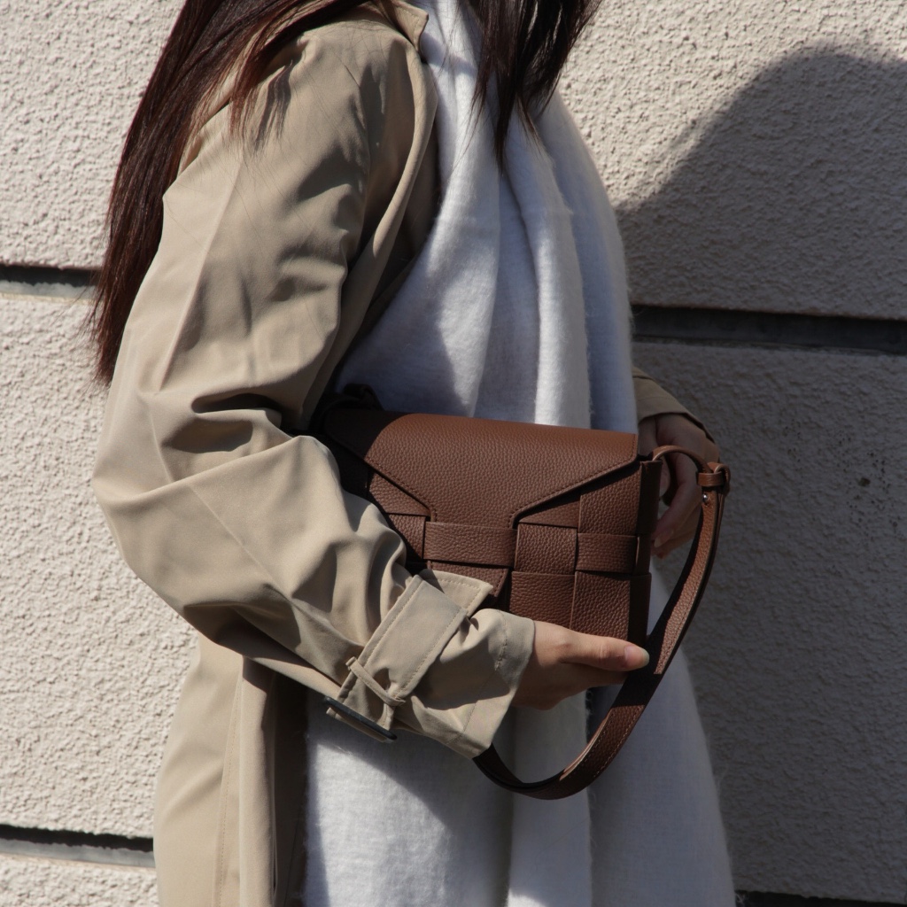 (PRE-ORDER) TESSA | กระเป๋าหนังวัวแท้ Woven Leather | The Curà Club