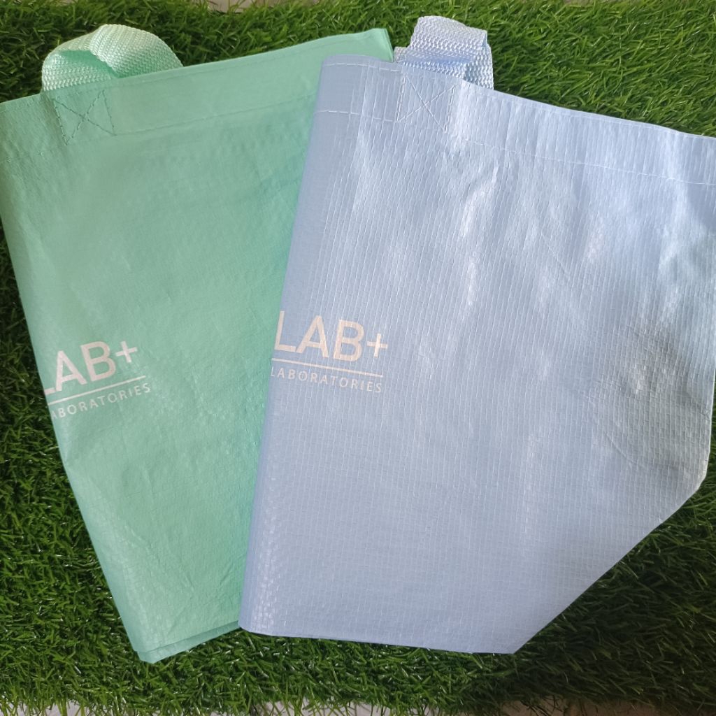 กระเป๋าใส่ของ SKYNLAB+ ใส่ของได้เยอะแน่นไม่ขาดง่ายมี2สีให้เลือก
