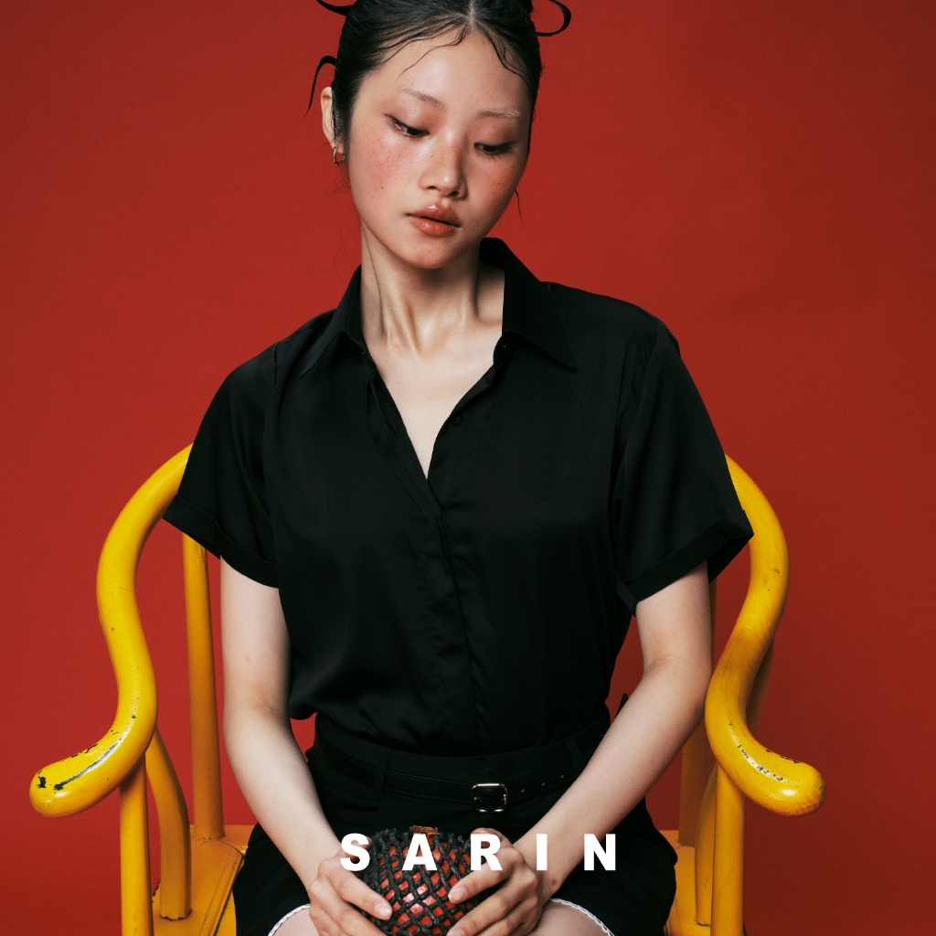 SARIN Rose เสื้อแขนสั้นกระดุมซ่อน