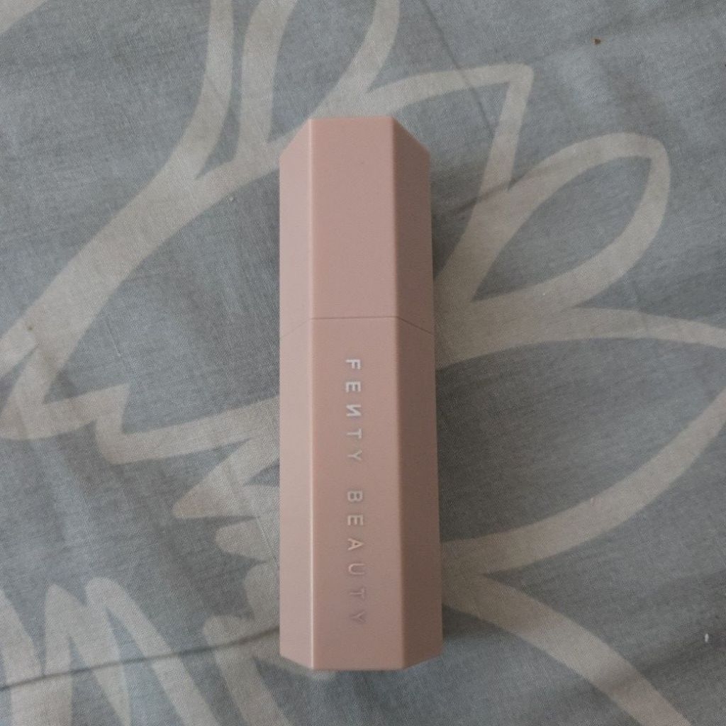 Fenty Beauty Match Contour Stick ขนาดจริง  สี mocha 03 (99%) ไม่มีกล่อง