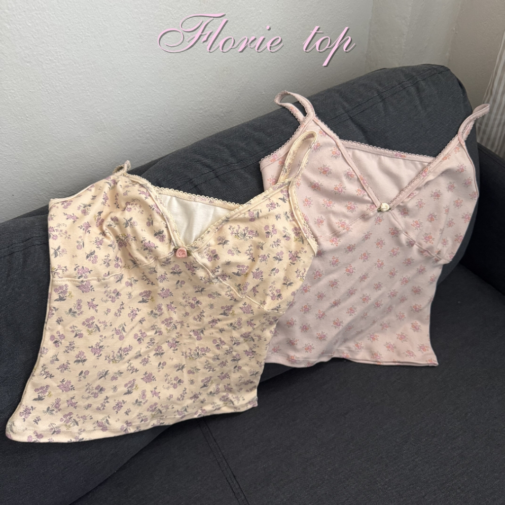 DOPEY.PUFFY / Florie crop เสื้อสายเดี่ยวแต่งดอกไม้ผ้าร่อง