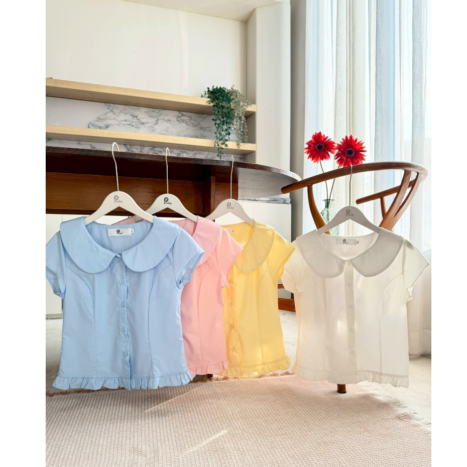 Pradap_bramd:Lune Collar Top (เสื้อแขนสั้นคอบัวชายระบาย)