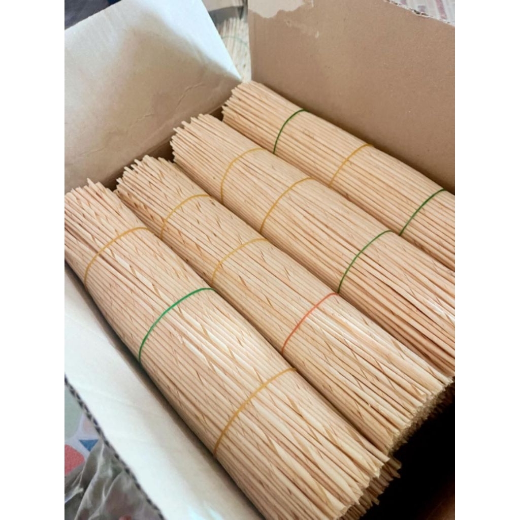 หนวดจันทน์ 1มัด ผลิตจากไม้นำเข้าคัดพิเศษ มีขนาด1ฟุต 500เส้น+-ไม้อบแห้ง