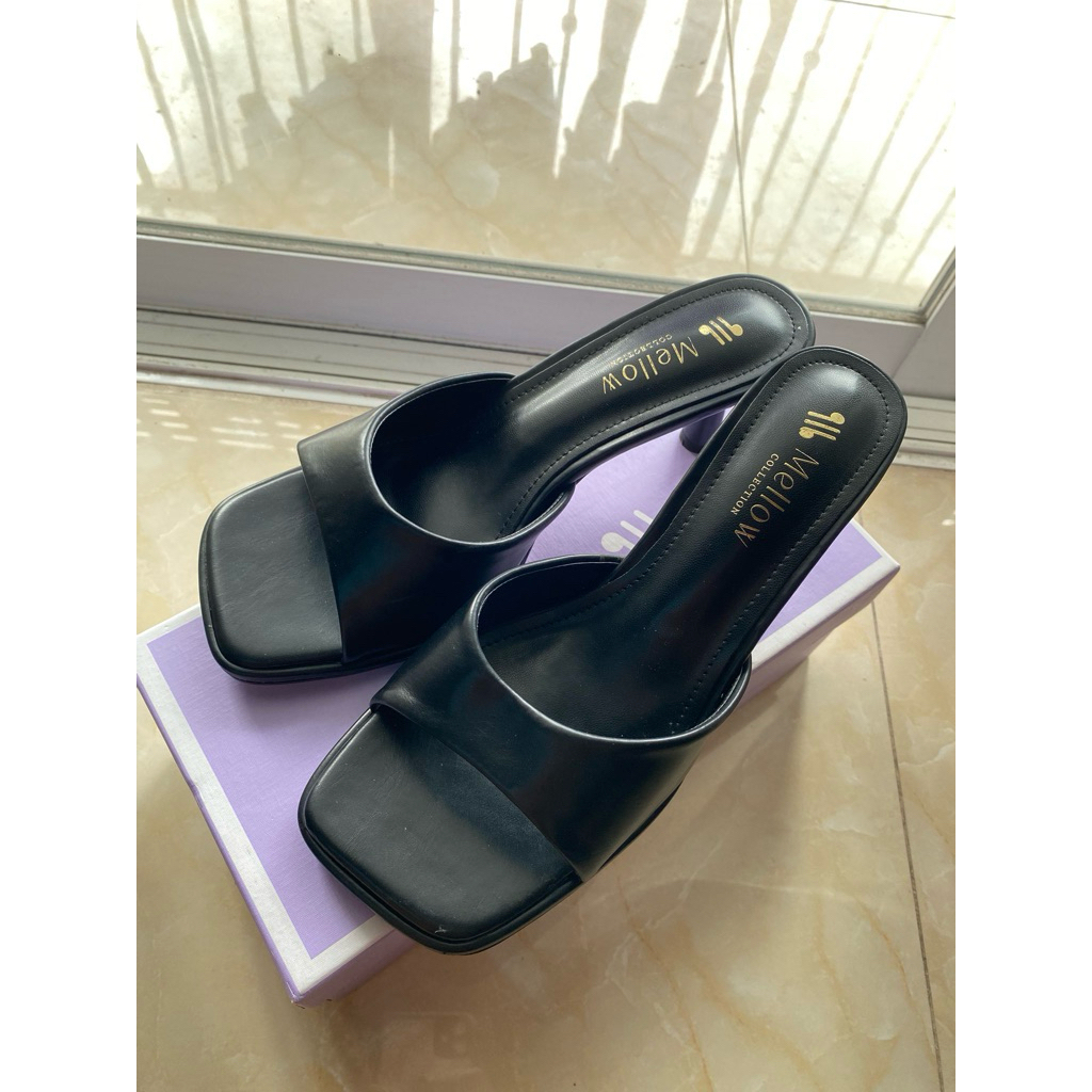 ส่งต่อรองเท้าส้นสูง Mellowco สีดำ size 39 (24.5)