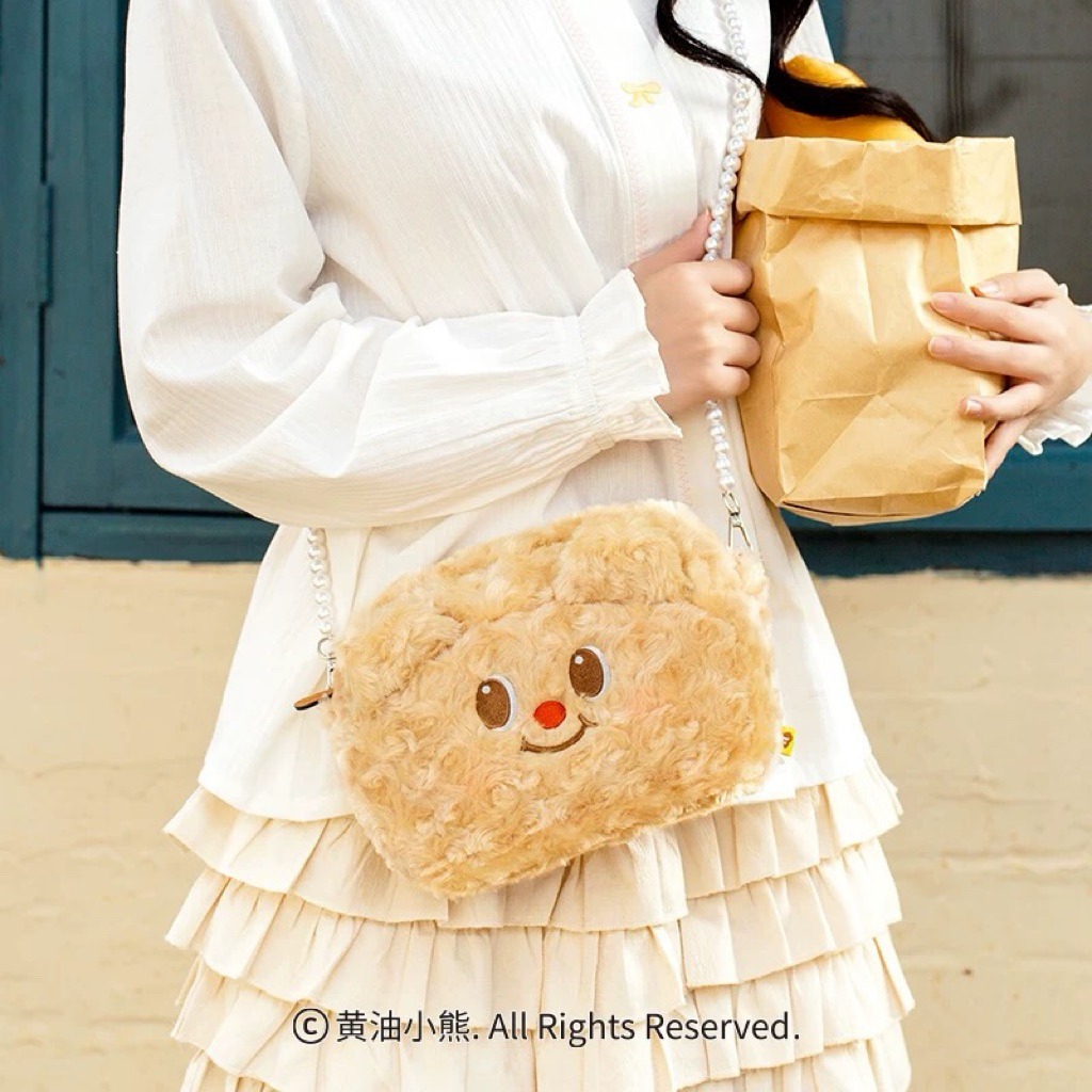 ✨พรีออเดอร์✨ กระเป๋าสะพายข้างตุ๊กตาน้องหมีเนย บัตเตอร์แบร์ Butterbear Bag (BUTTERBEAR) ลิขสิทธิ์แท้ 