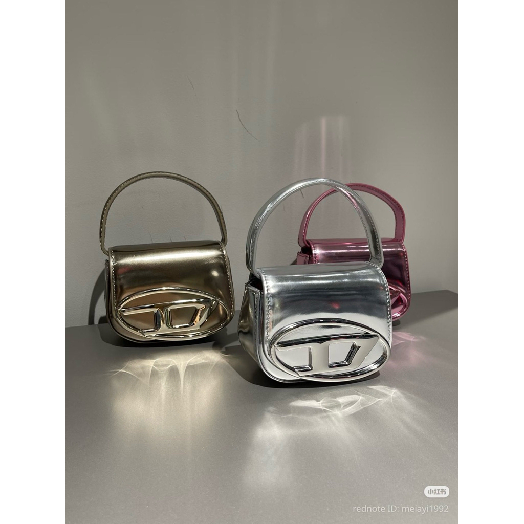 กระเป๋า Diesel 🇯🇵ของแท้จากญี่ปุ่น🦋รุ่น lisa(พร้อมส่ง‼️)กระเป๋าสะพาย กระเป๋าหิ้ว ของขวัญให้แฟน💋