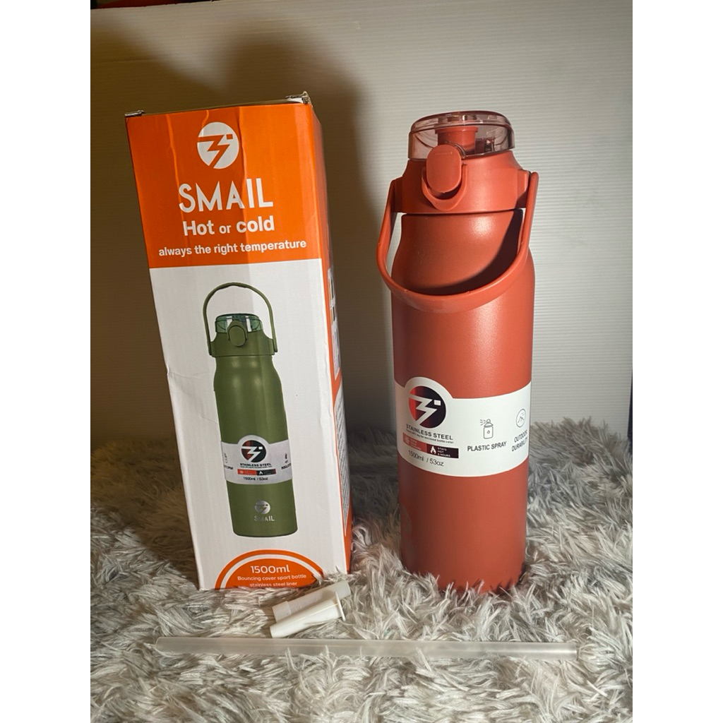 แก้วเก็บความร้อน-เย็น smail 1500ml ของใหม่ยังไม่ใช้งาน