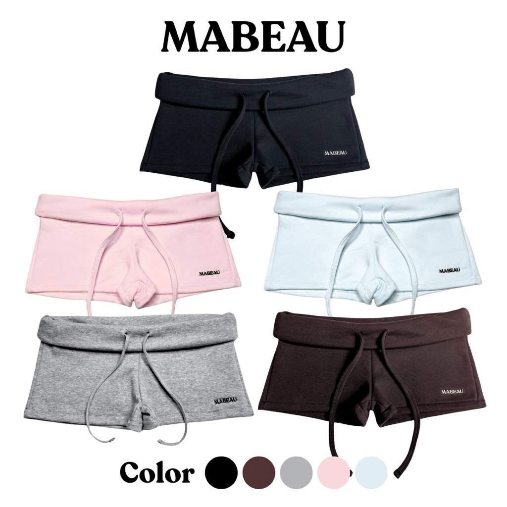 Mabeau - Fluffy shorts กางเกงขาสั้นเอวต่ำพับขอบเอว(ขอบเอวไม่ได้เย็บติด)  ปักฟ้อนภาษาอังกฤษ