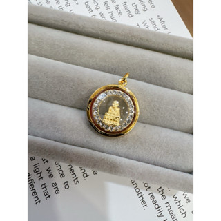 จี้หลวงปู่ทวดล้อมพลอย เลี่ยมกรอบ90%  กรอบตัดลายกันน้ำสวยมากๆ…