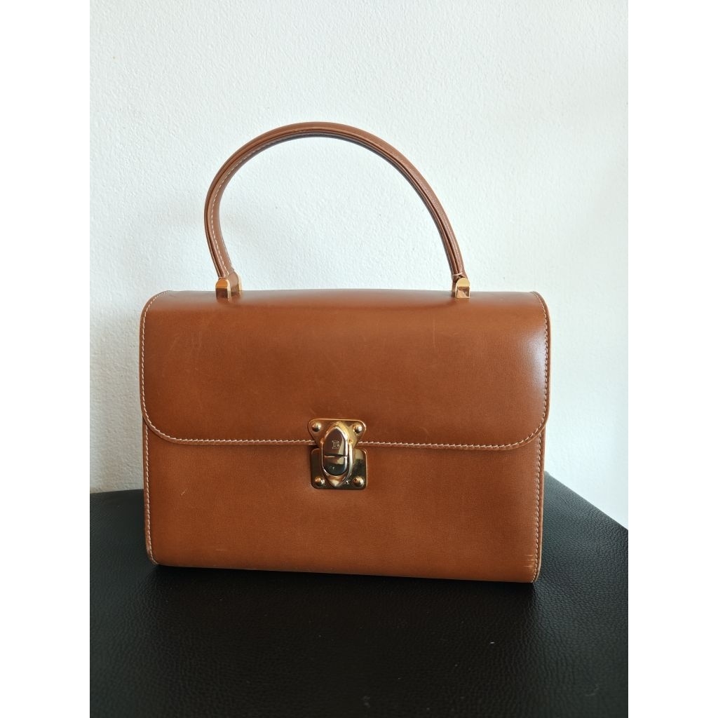 กระเป๋า​ถือ​👜👜​ Bally