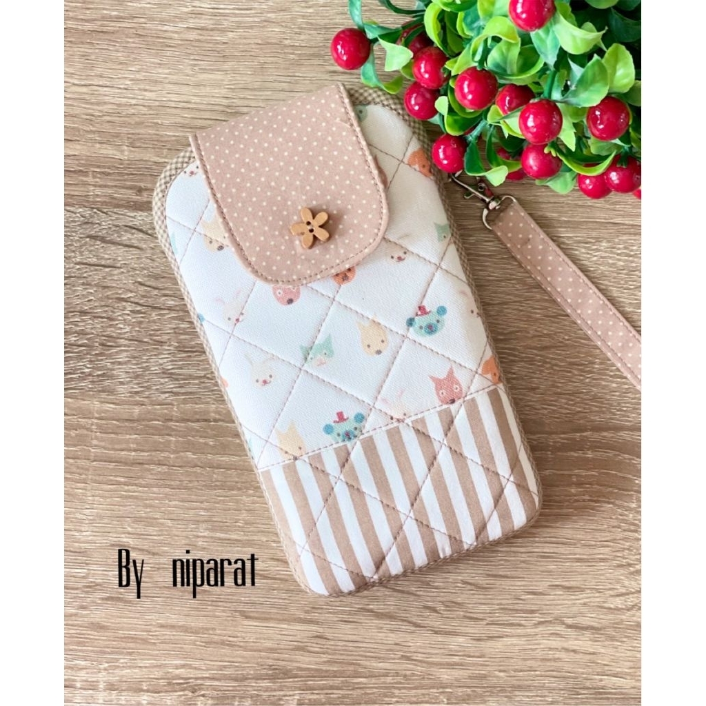 #กระเป๋าใส่​โทรศัพท์​มือถือ​ ใส่iphone17​Promax​ได้​ ใส่โทรศัพท์​รุ่นอื่นๆได้​ มี​2 ช่อง