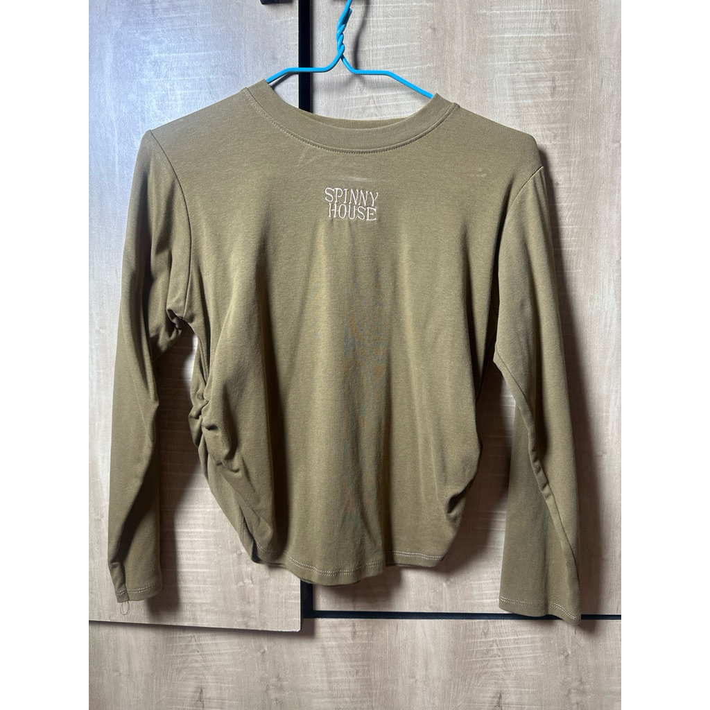 (used)เสื้อยืดแขนยาวเอวสม็อคป้ายspinnyhouse