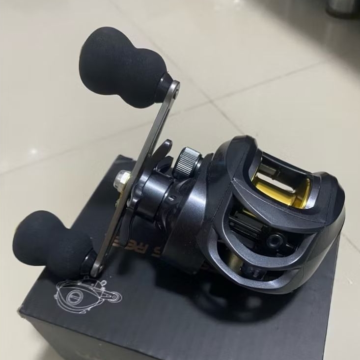 รอกตกปลา AK2000 Cast 7.2:1 สินค้ามือ1