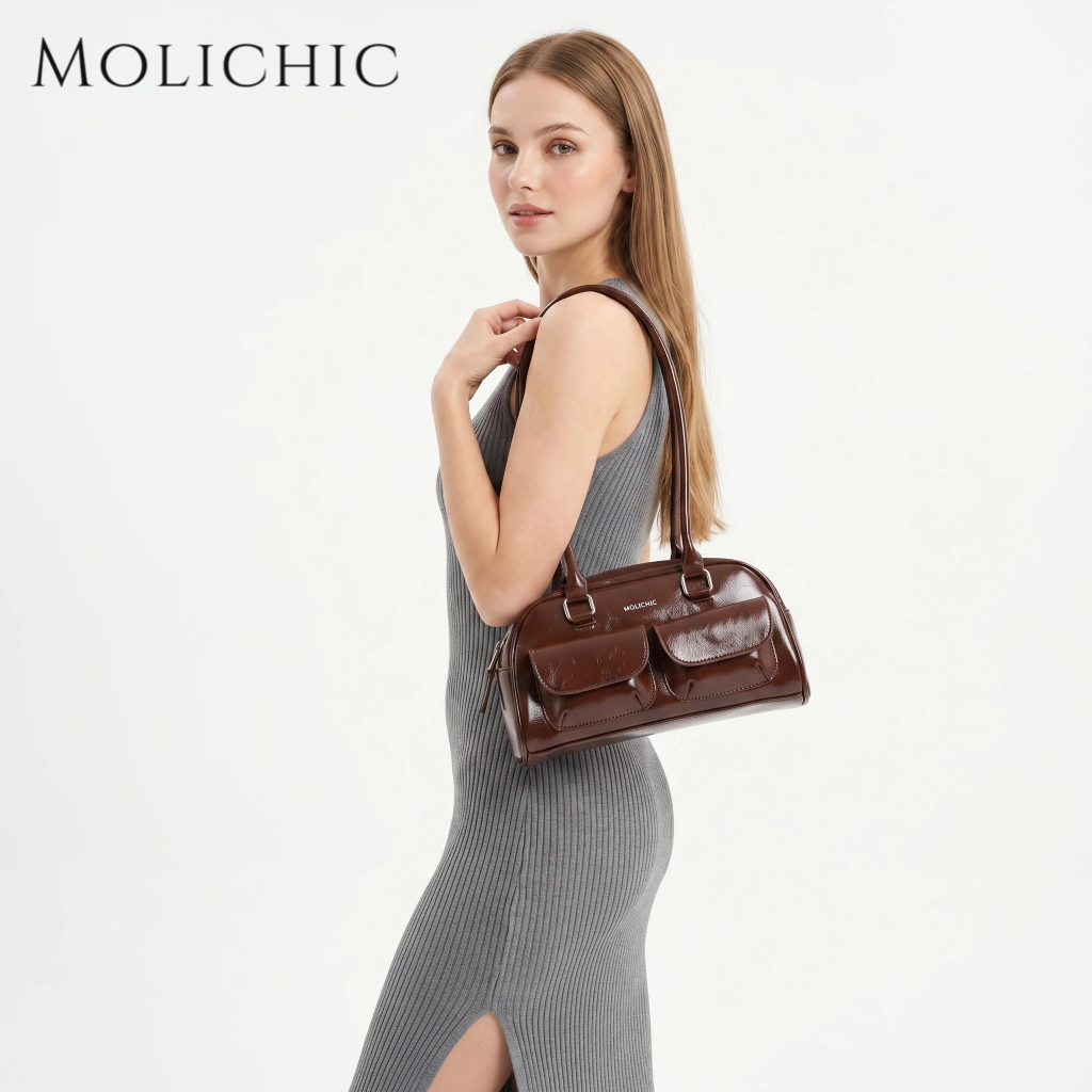 MOLICHIC Cheeky Bag กระเป๋าสะพายไหล่สไตล์เรโทร กระเป๋าสี่เหลี่ยมเล็กเรียบง่าย กระเป๋าคล้องแขนสุดเก๋
