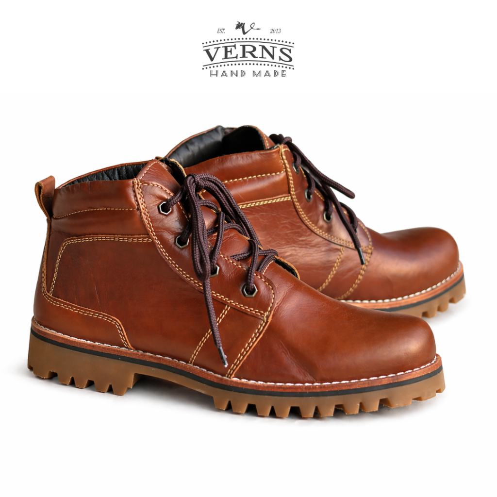 Verns Leather รองเท้าผู้ชายหนังแท้ รุ่น V68 3 สี ดำ,น้ำตาล,ทราย รองเท้าลำลองผู้ชาย  สไตล์วินเทจ