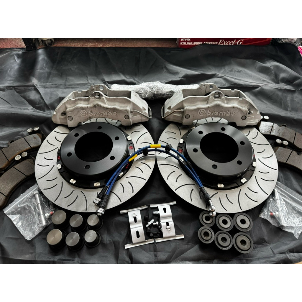 ชุดเบรค Brembo 18z แท้!! (ตรงรุ่นFortuner , Revo+Travoตัวสูง)
