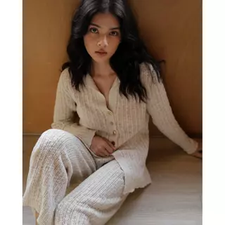 knitCircle - OCEAN LACE knit Shirt เสื้อคาดิแกนไหมพรม ทรงหลวม แขนยาวติดกระดุมหน้า ผ้าถักลายริบโปร่งเล็กน้อย มี texture