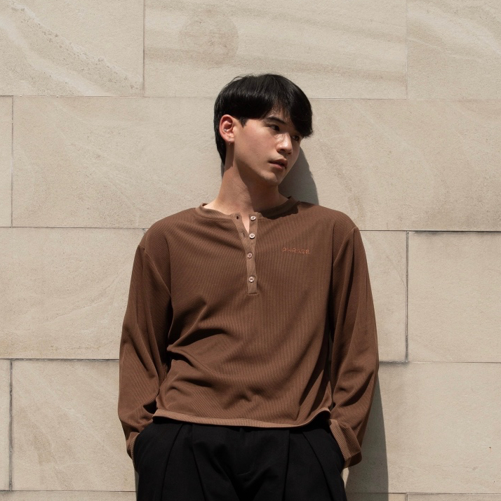 PHRASE Two-tone Henley Shirt (Brown)
