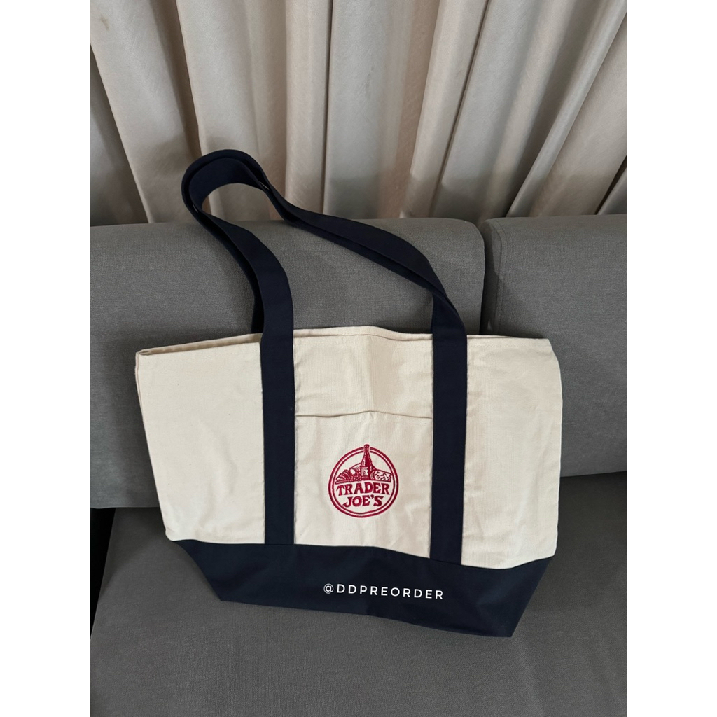 พร้อมส่ง Trader joe’s tote navy