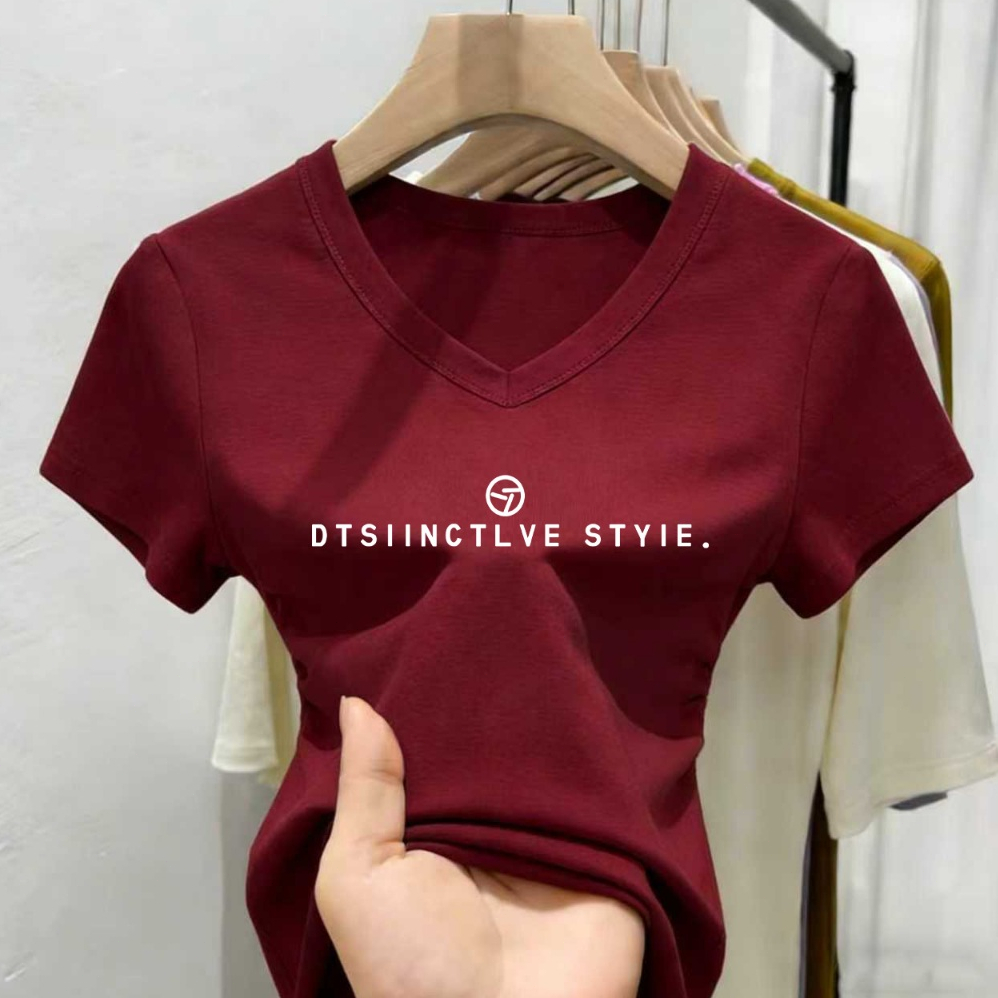 เสื้อยืดผู้หญิง คอวี มีหลายสีให้เลือก เนื้อผ้านุ่ม ราคาส่ง ทรงหลวม มีไซส์ M ถึง 3XL
