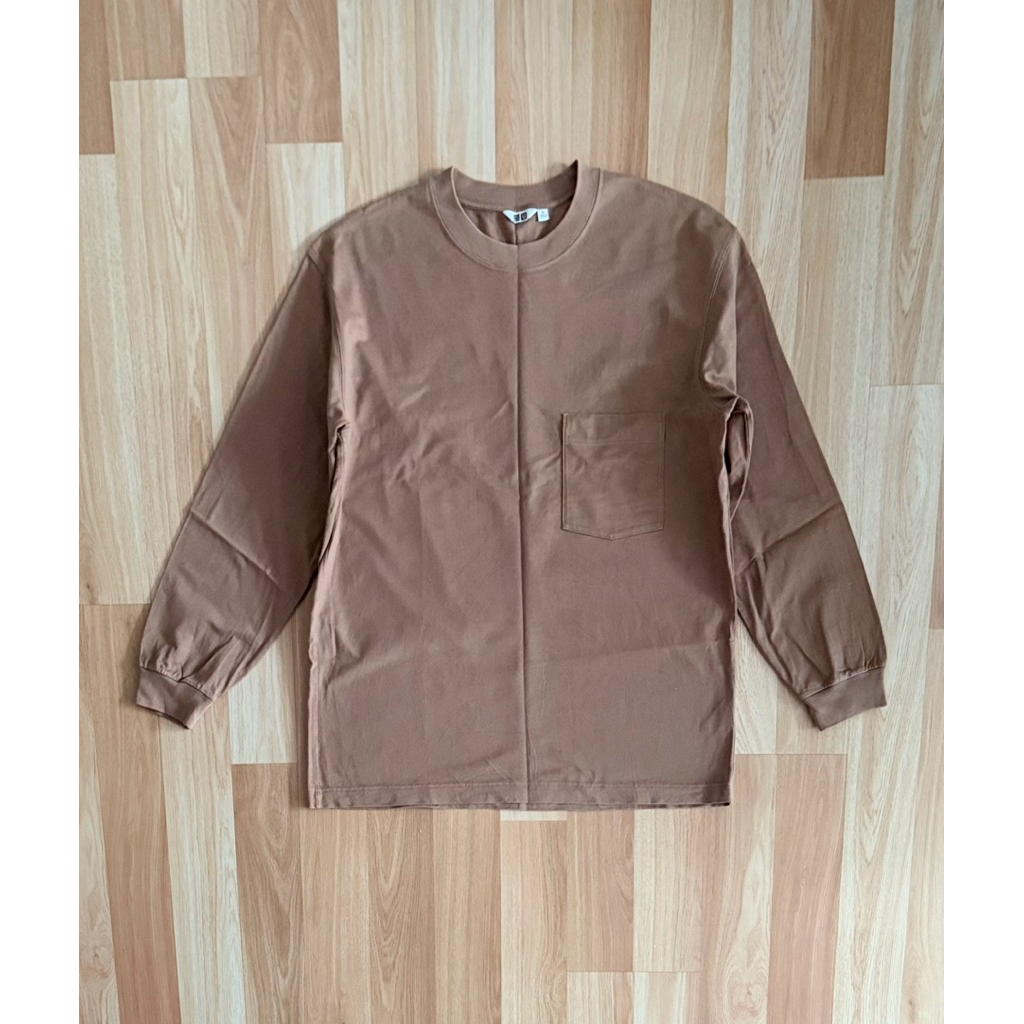 uniqlo u man long sleeve น้ำตาล
