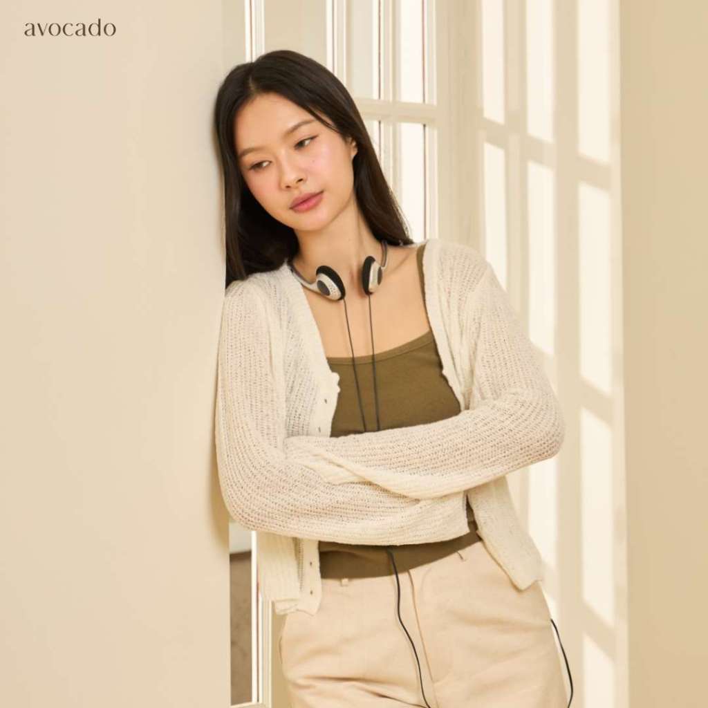 avocado - Promise Knit Cardigan เสื้อคาร์ดิแกนทรงครอปถักโครเชต์ ผ้าบาง ใส่สบาย