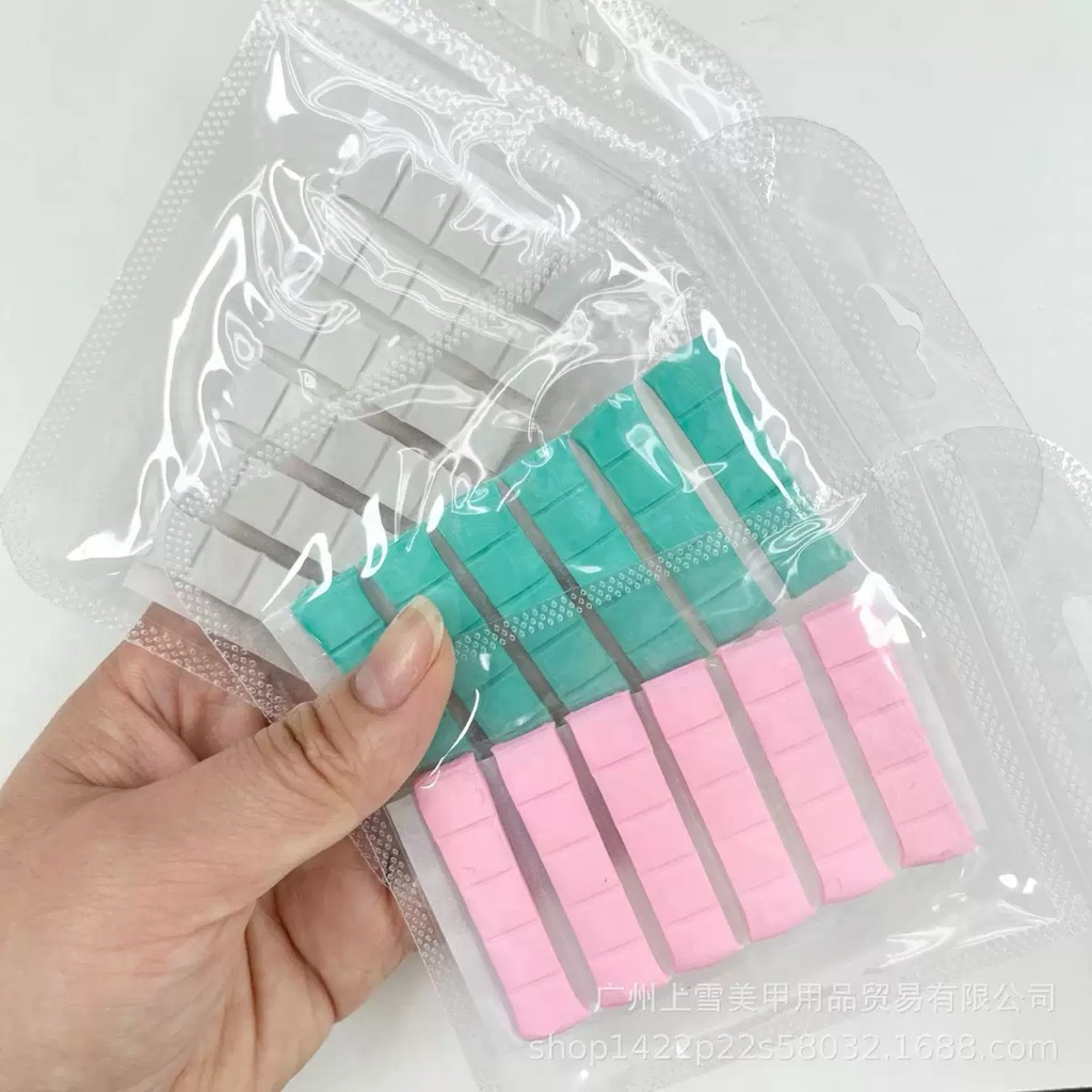 กาวดินน้ำมันติดแท่นทำเล็บปลอม 30 ชิ้น มี 3 สี ขาว ชมพู เขียว ใช้ซ้ำได้ – โปรปัง