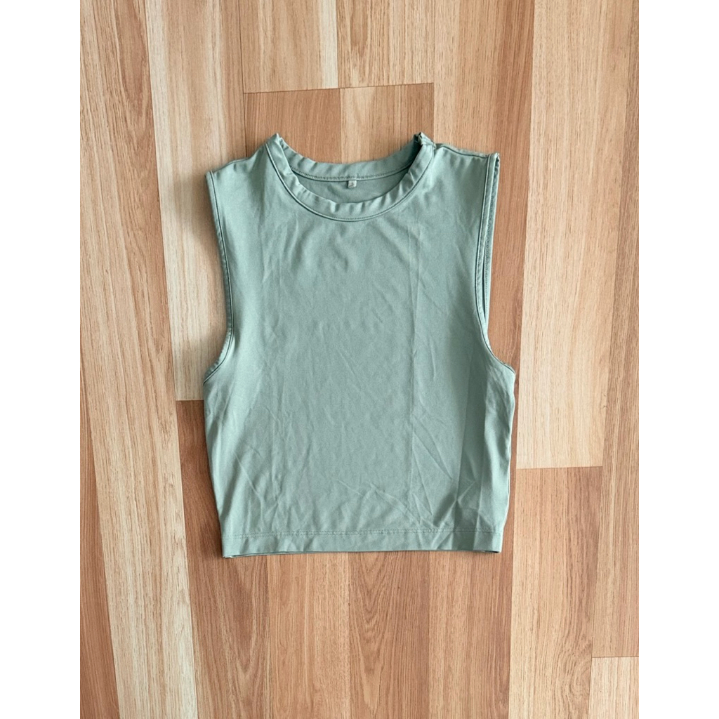 h&m move t shirt crop