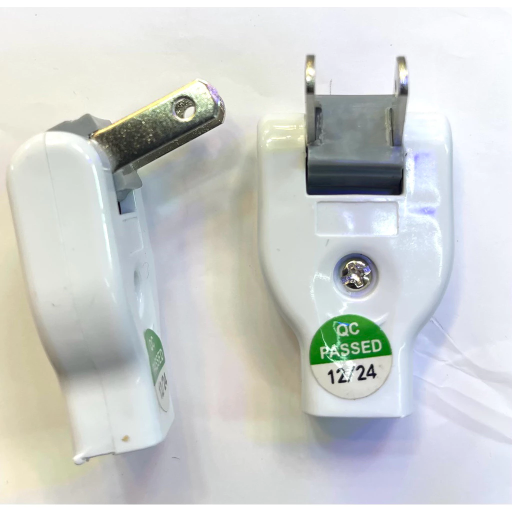 ปลั๊กตัวผู้สองขาแบนพับได้ ยี่ห้อVETO VTR-2011 10A 250V
